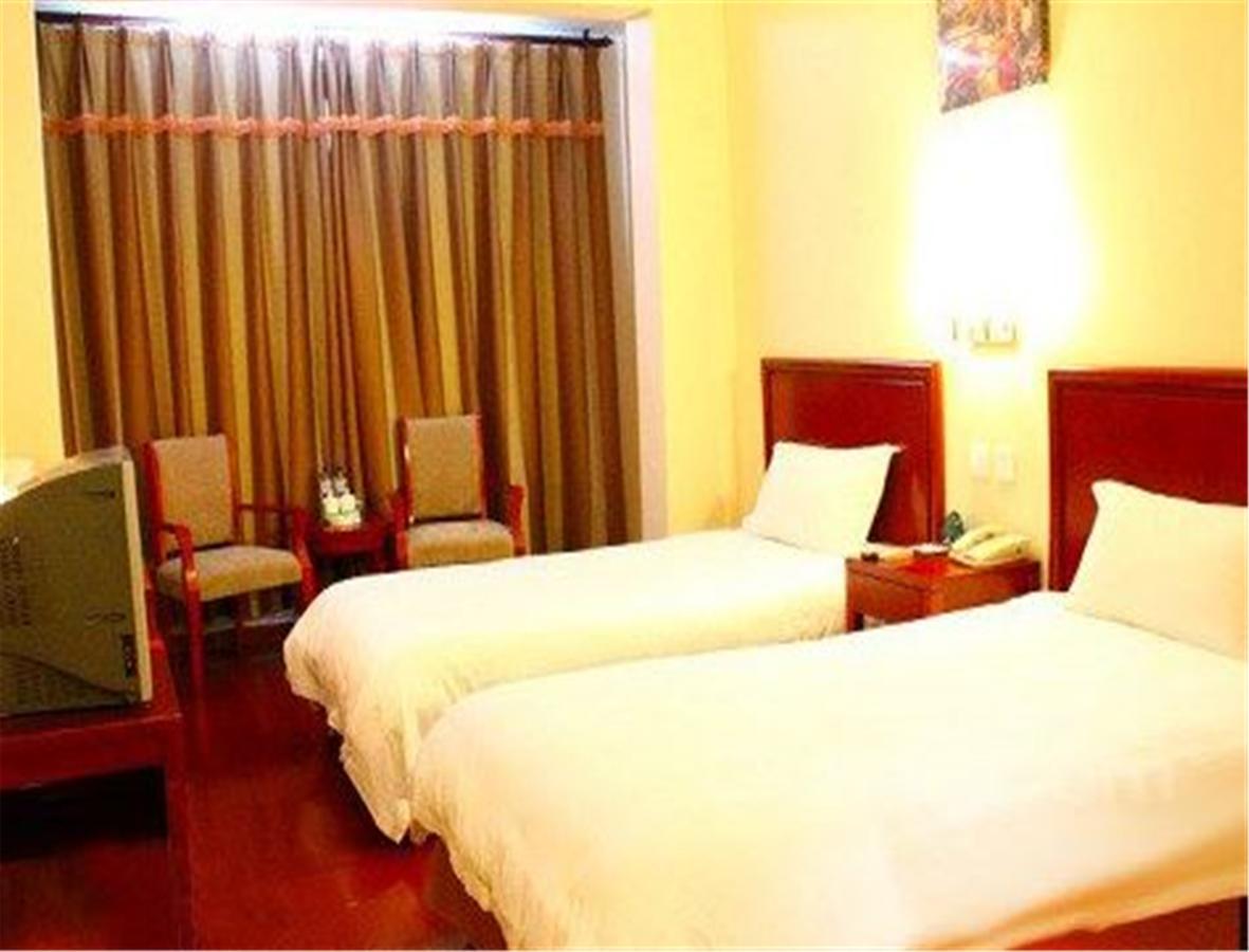 Greentree Inn Shandong Qingdao Railway Station Zhanqiao Yacht Wharf Express Bagian luar foto